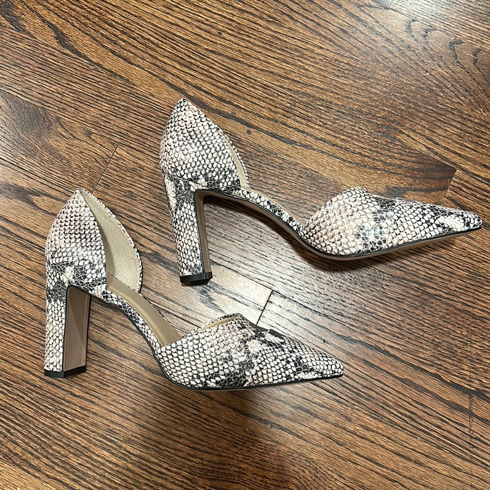 Able Snakeskin Heels NWOT